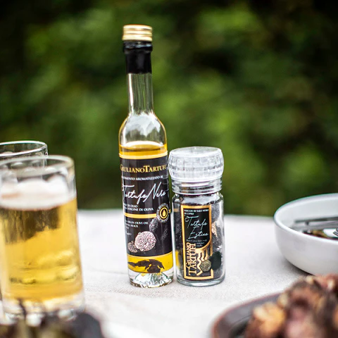 BLACK CYPRUS FLAKE SALT WITH SUMMER TRUFFLE - Image 4