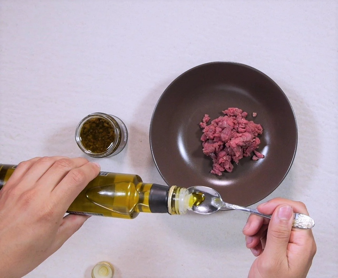 WHITE TRUFFLE FLAVORED EXTRA VIRGIN OLIVE OIL - BOTTLE - Image 3
