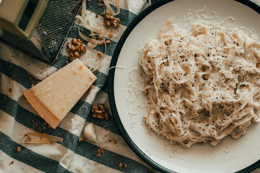SUMMER TRUFFLE CREAM WITH CHEESE & PEPPER - Image 3